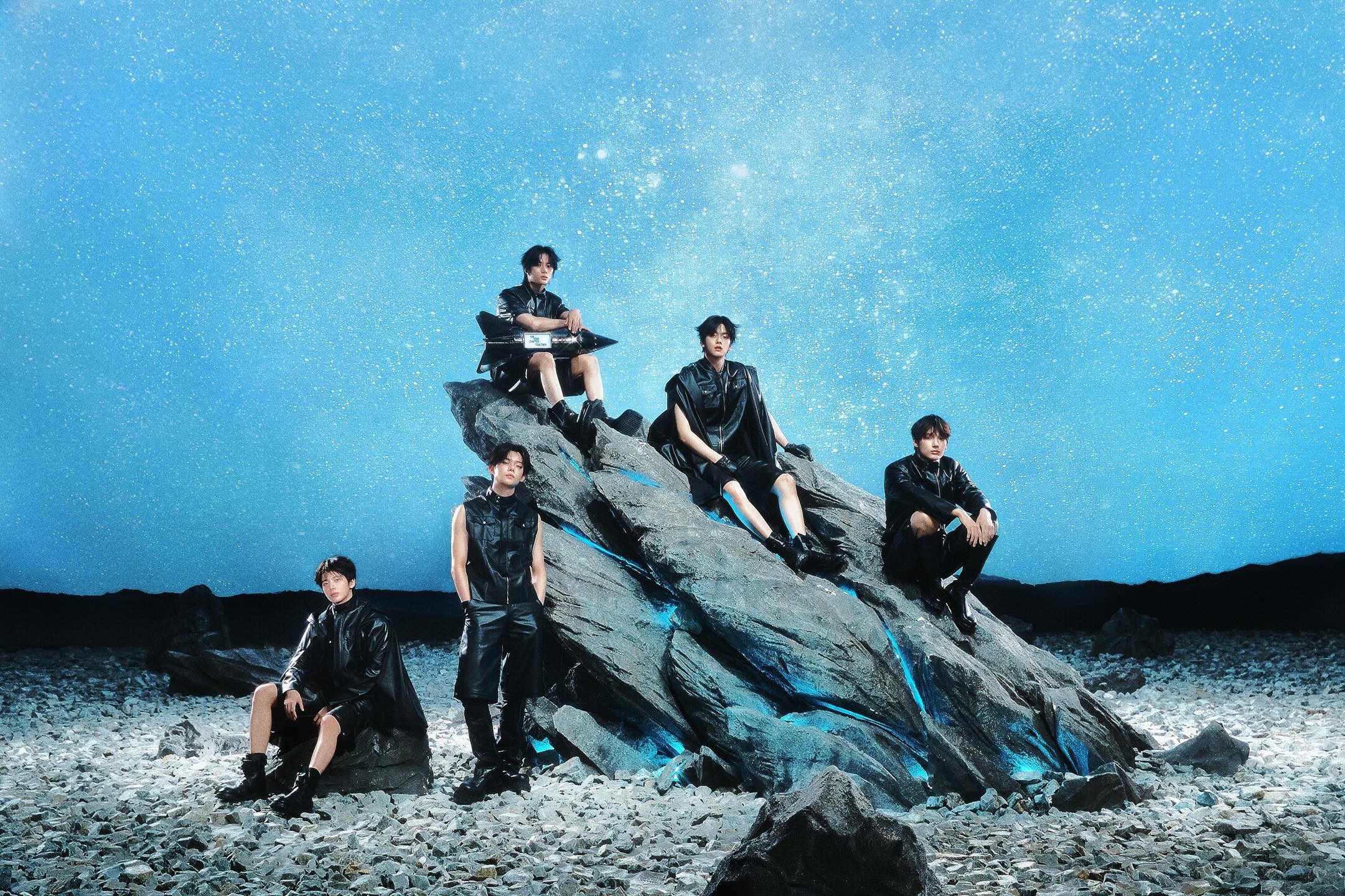 TOMORROW X TOGETHER