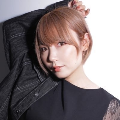 小林真奈