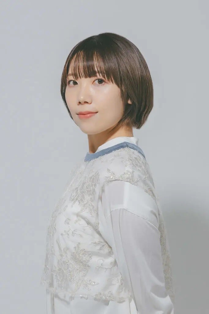 东内麻理子