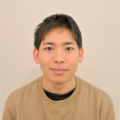 伊奈透光