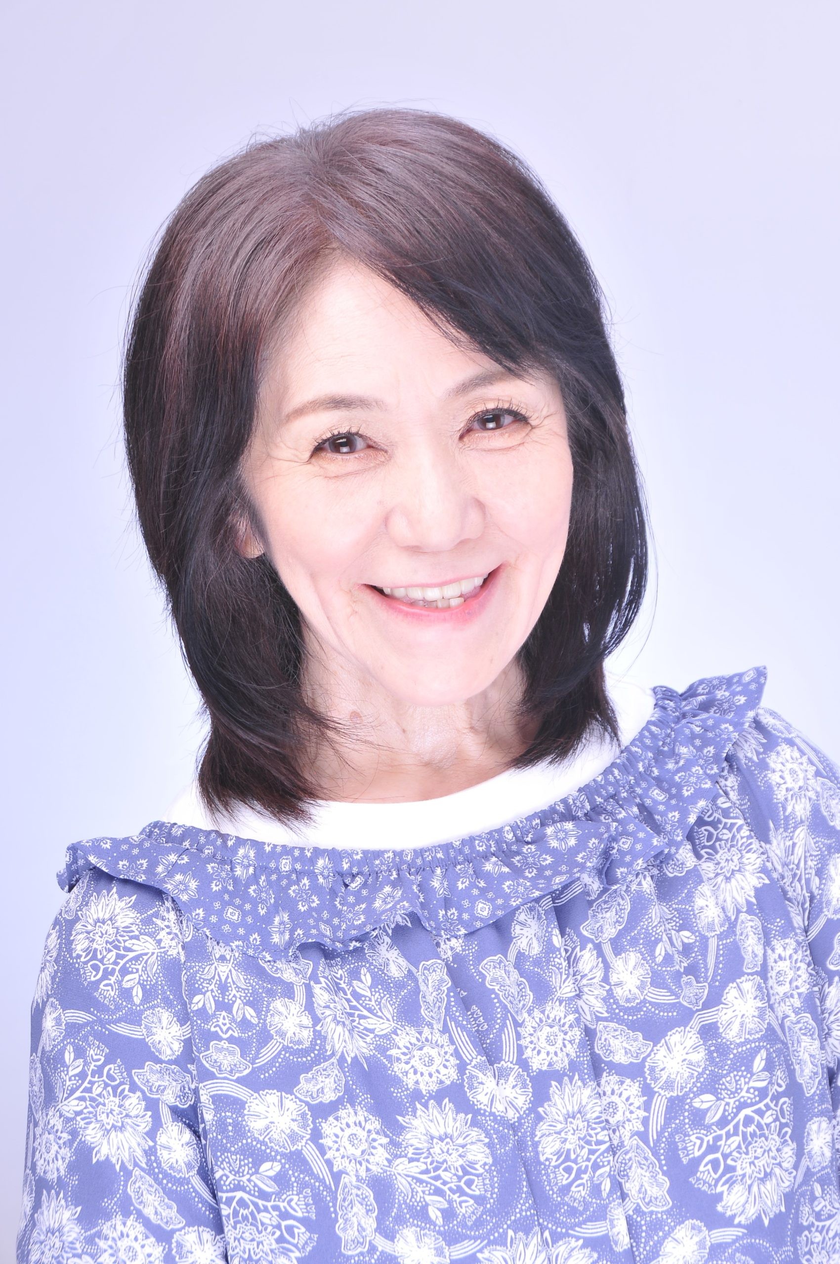 定冈小百合