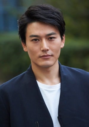 蕨野友也
