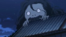 屋根の上の妖怪