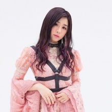 笹镰里须子