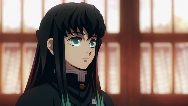 露出笑容